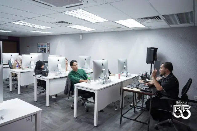 Program latihan Gen AI bersama IPPTAR