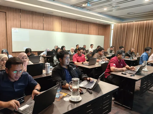 Program latihan Gen AI bersama KPF Niaga