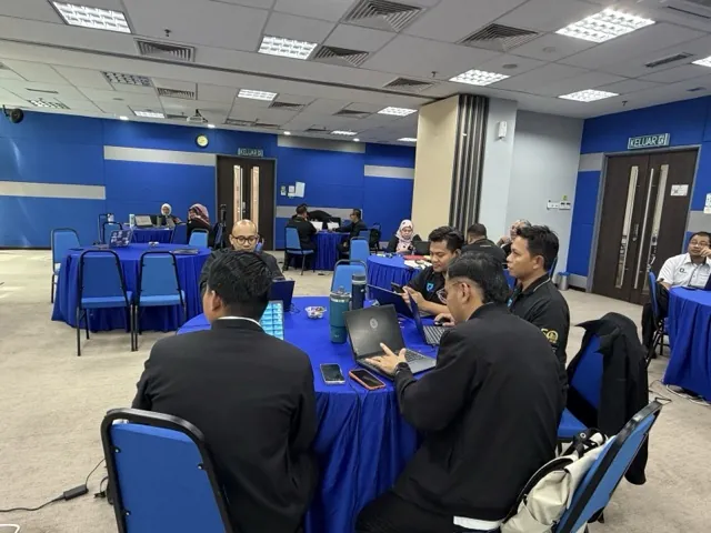 Program latihan Gen AI bersama Lembaga Pelabuhan Johor