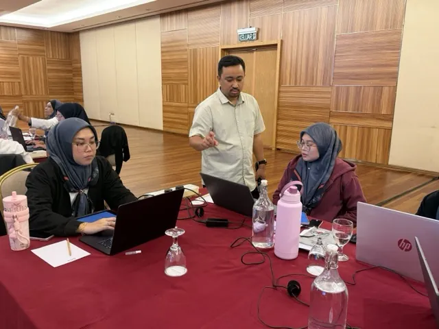Program latihan Gen AI bersama Perwira Niaga Malaysia
