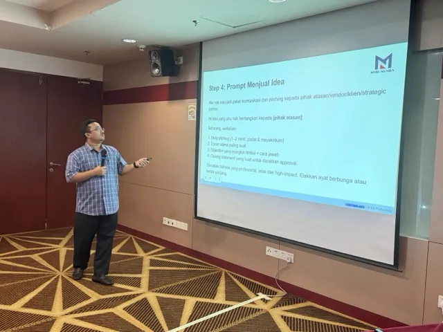 Program latihan Gen AI bersama Public Training